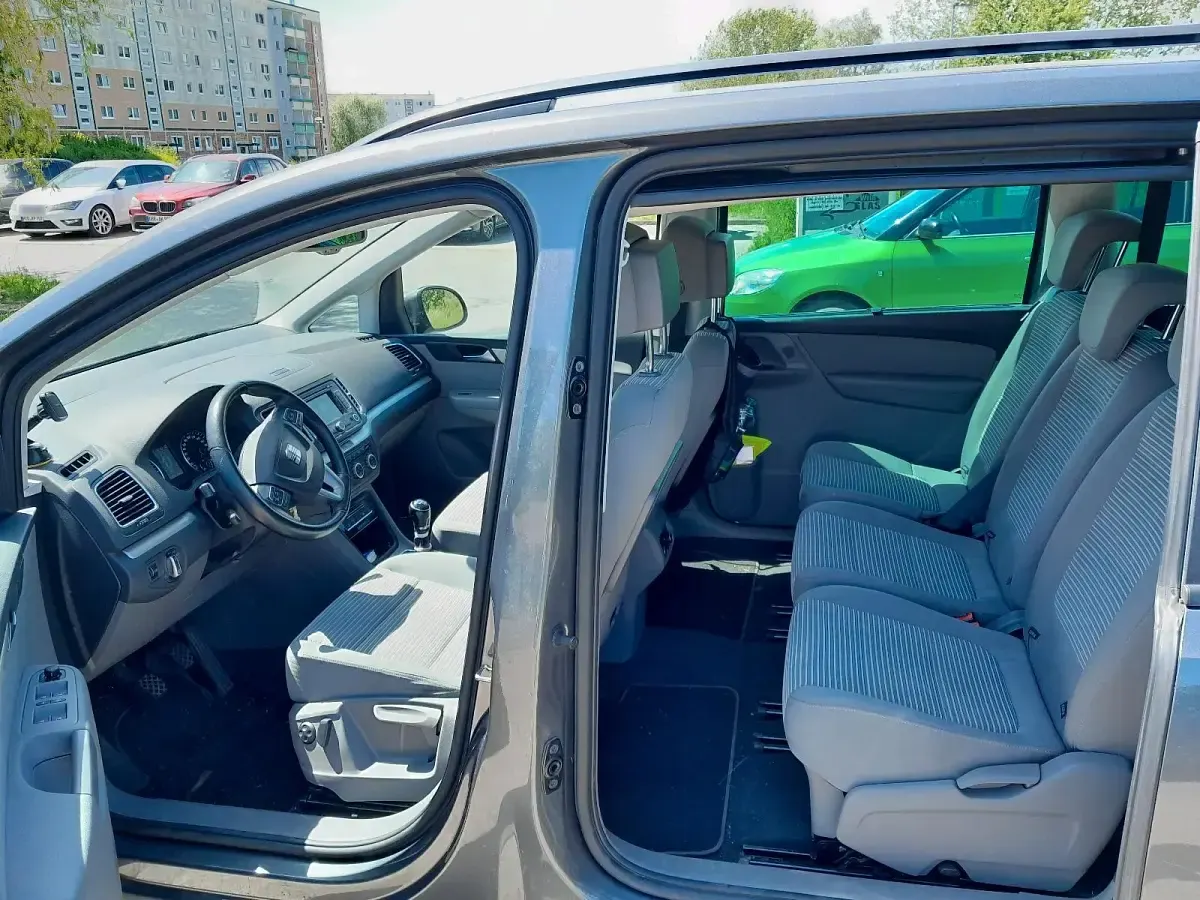 Gebraucht Seat Alhambra Reference 140 PS (102 kW) 2014 Grau Van / Kleinbus