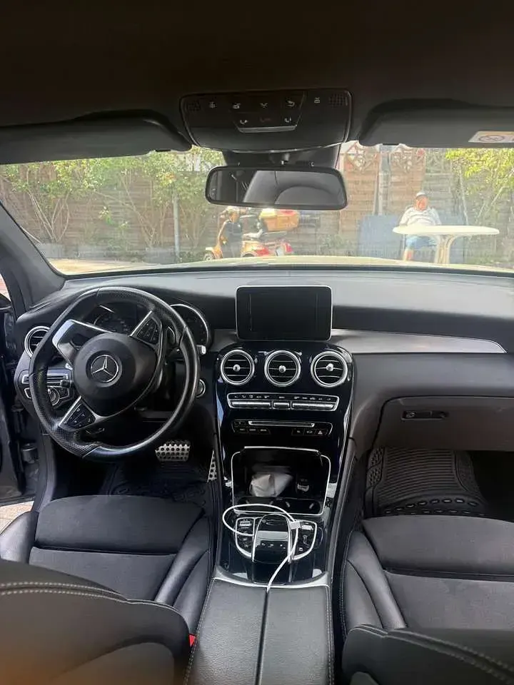 Gebraucht Mercedes GLC250 211 PS (155 kW) 2018 SUV