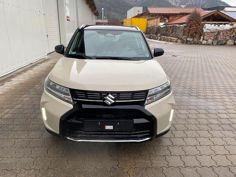 Neu Suzuki Vitara Comfort 110 PS (80 kW) 2025 Beige SUV