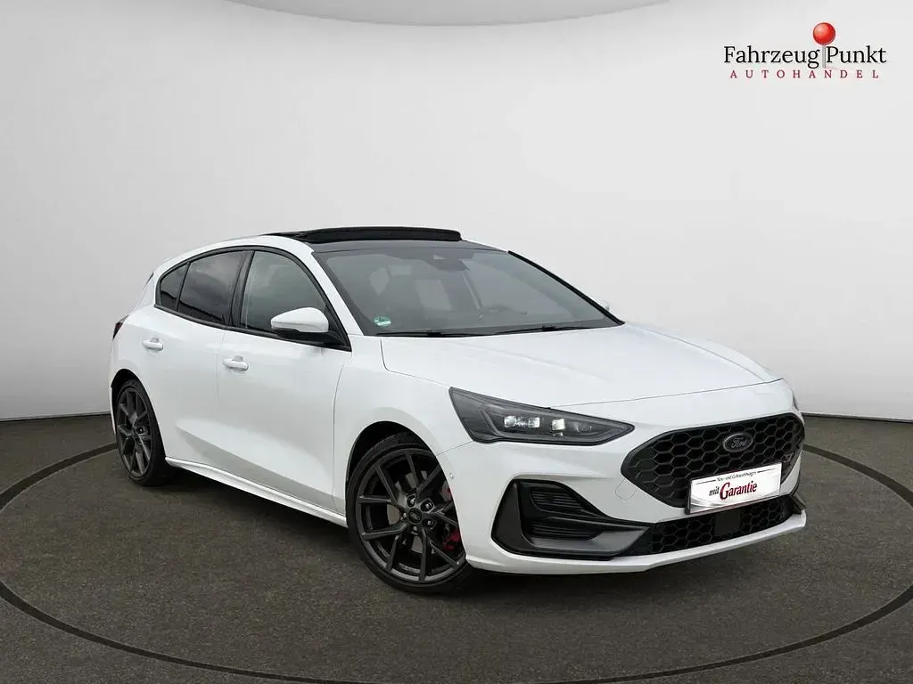 Gebraucht Ford Focus ST 280 PS (205 kW) 2023 Frostweiß Limousine