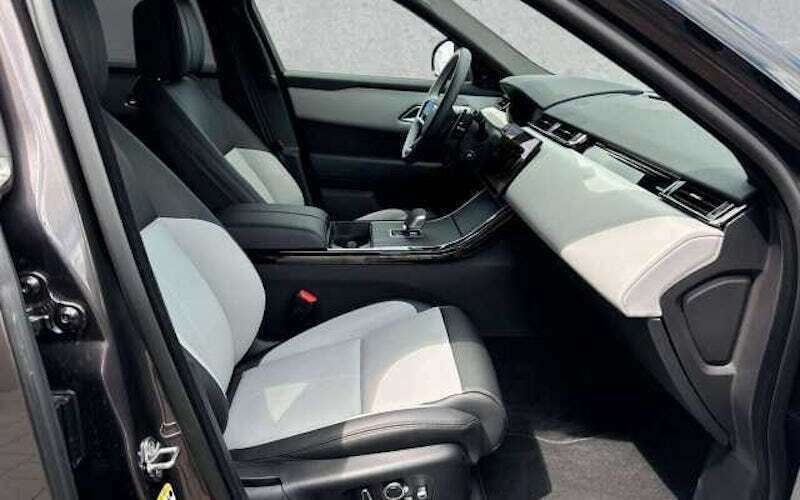 Gebraucht Land Rover Range Rover Velar HSE Dynamic 404 PS (297 kW) 2023 Charente grey SUV