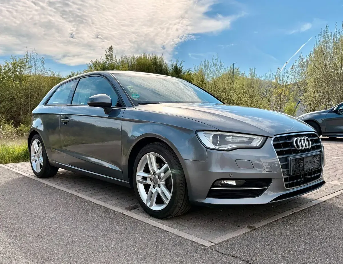 Używany Audi A3 Ambition 150 KM (110 kW) 2013 Szary Sedan/Limuzyna