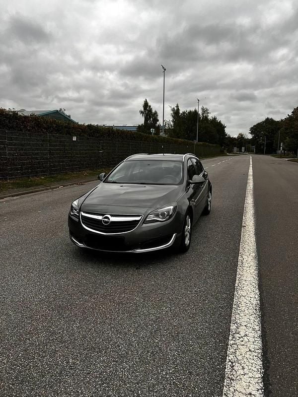 Grau Gebraucht 2017 Opel Insignia Kombi | 7.799 € (Guter Preis) - Bild 1/4