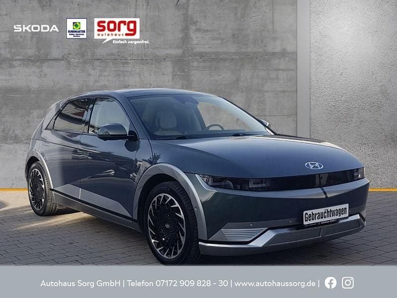 Grau Gebraucht 2022 Hyundai Ioniq Kleinwagen | 28.290 € (Superpreis) - Bild 1/4