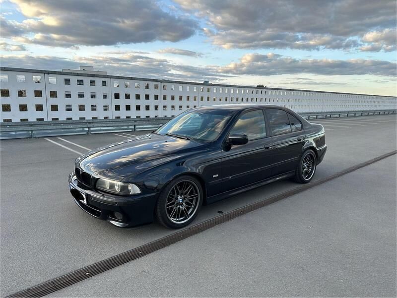 Schwarz Gebraucht 2003 BMW 525 M Sport Limousine | 9.900 € - Bild 1/4