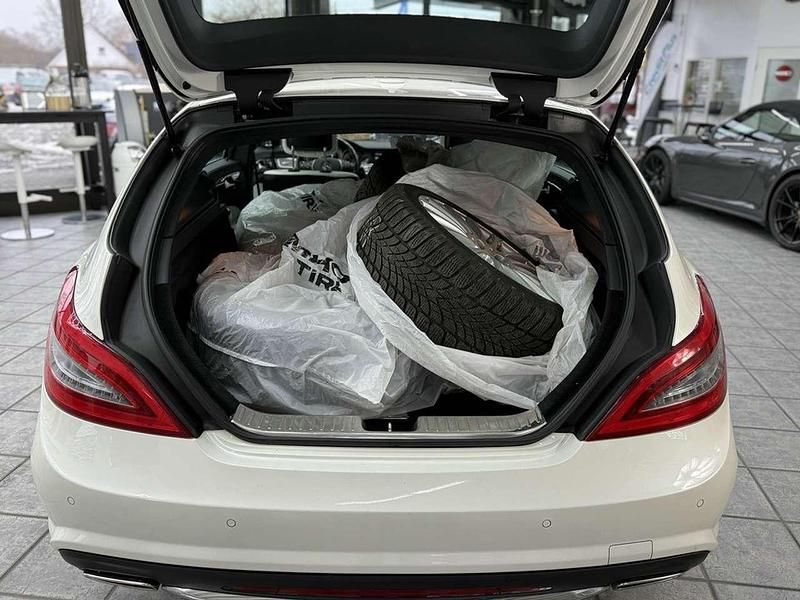 Gebraucht Mercedes CLS500 AMG line 408 PS (300 kW) 2013 Sonderlackierung diamantweiã Kombi