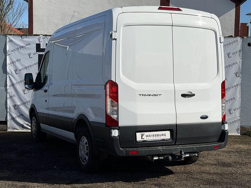 Gebraucht Ford Transit Trend 131 PS (96 kW) 2018 Weiß Van / Kleinbus