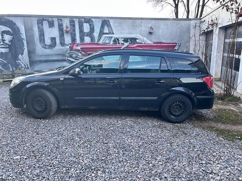 Gebraucht Opel Astra 125 PS (91 kW) 2005 Schwarz Kombi