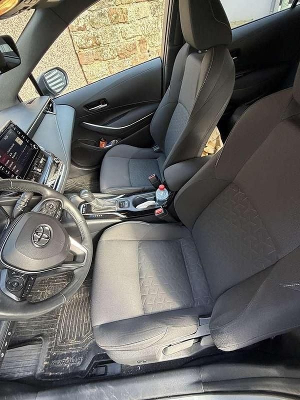 Gebraucht Toyota Corolla Hybrid Team 98 PS (72 kW) 2021 Grau Kombi