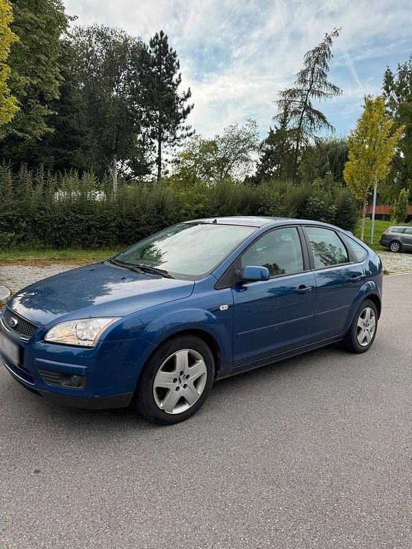 Second-hand Ford Focus 101 CP (74 kW) 2007 Albastru Coupe