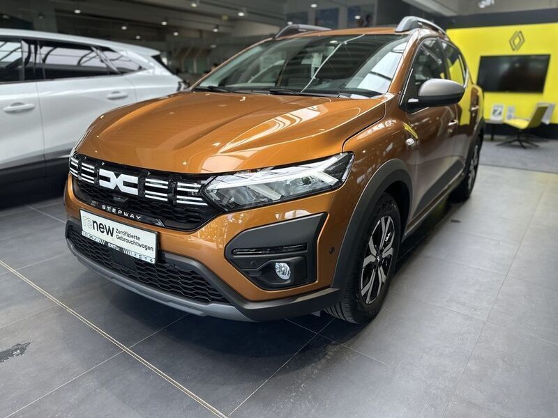 Gebraucht Dacia Sandero Expression 91 PS (66 kW) 2023 Orange Kleinwagen