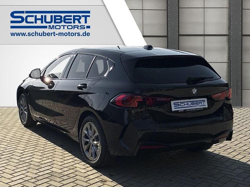 Gebraucht BMW 116 122 PS (89 kW) 2026 Schwarz Kleinwagen