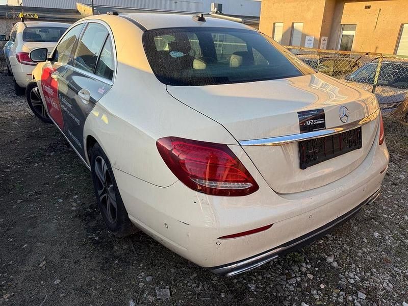 Gebraucht Mercedes E200 150 PS (110 kW) 2019 Beige Limousine