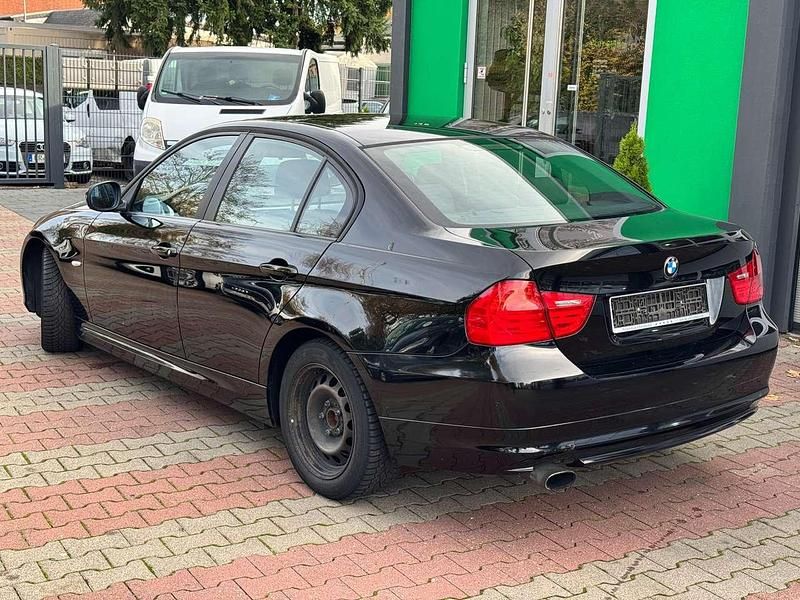 Gebraucht BMW 318 143 PS (105 kW) 2008 Schwarz ii Limousine