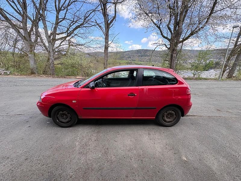 Brugt Seat Ibiza 75 HK (55 kW) 2005 Rød Hatchback