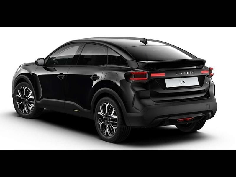 Neu Citroën C4 136 PS (100 kW) 2026 Lackierung schwarz perla nera/ Limousine