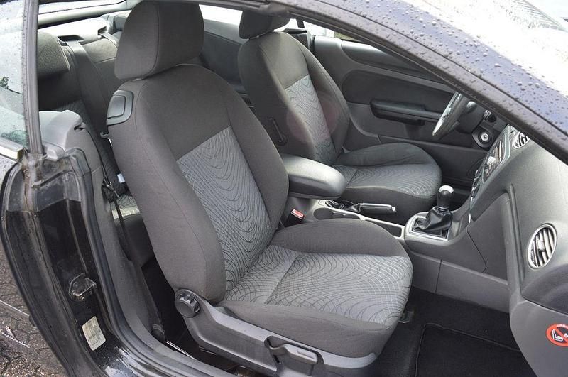 Occasion Ford Focus Cabriolet Trend 101 ch (74 kW) 2007 Noir Cabriolet