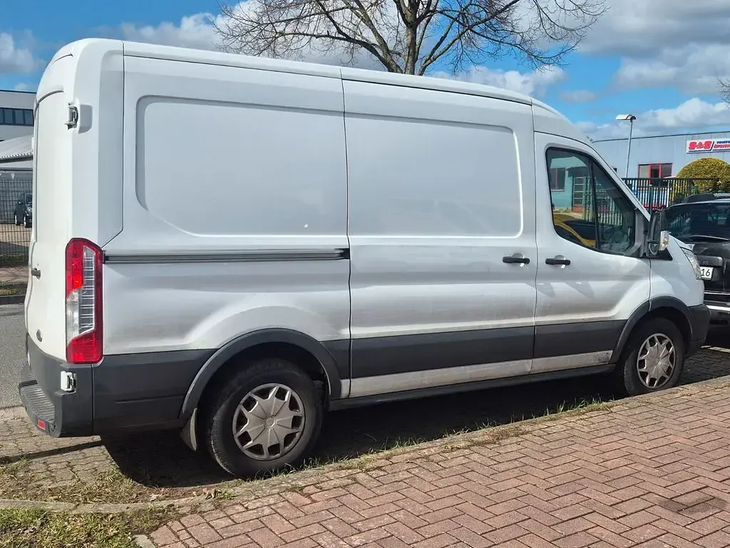 Gebraucht Ford Transit Trend 170 PS (125 kW) 2019 Frostweiß Limousine