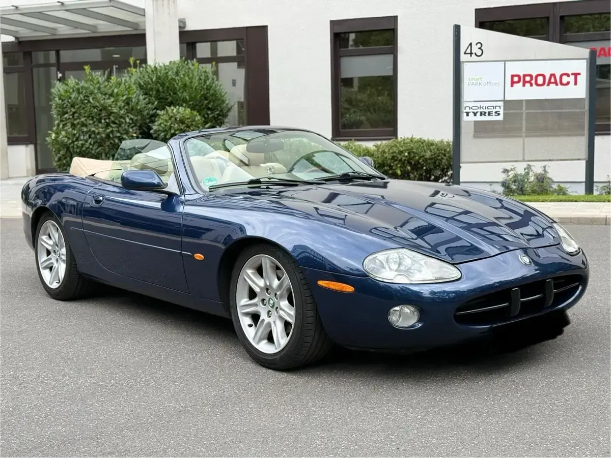 Gebraucht Jaguar XK8 284 PS (208 kW) 2000 Blau Cabrio