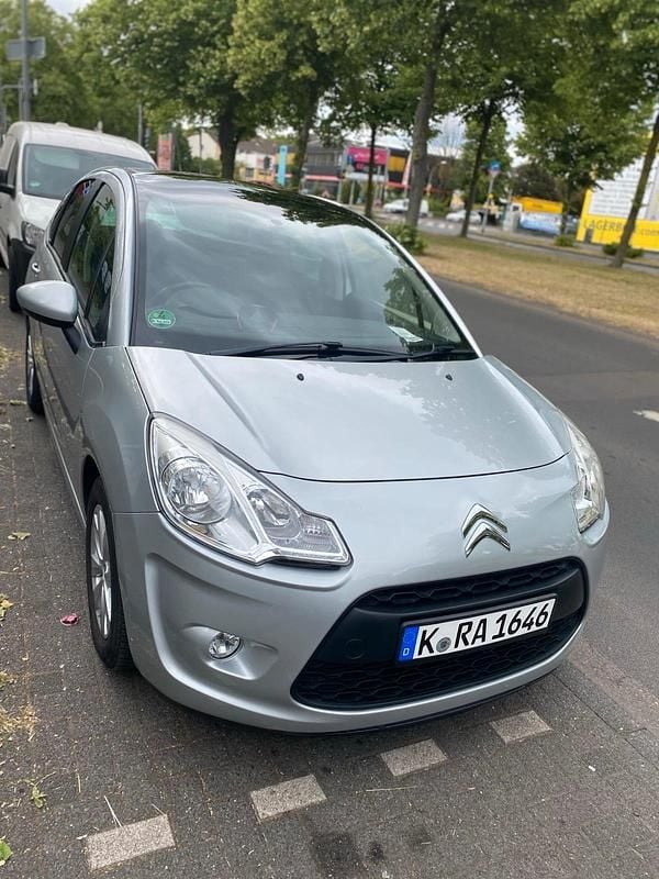 Silber Gebraucht 2010 Citroën C3 VTR Sport Kleinwagen | 2.599 € (Superpreis) - Bild 1/4