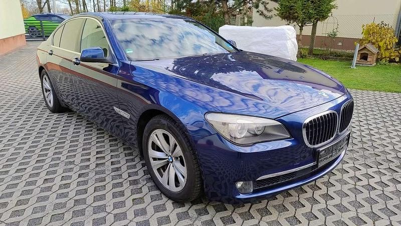 Gebraucht BMW 740L 306 PS (225 kW) 2012 Blau Limousine