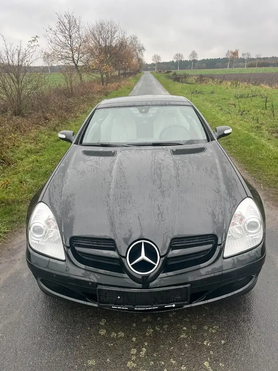 Gebraucht Mercedes SLK280 231 PS (169 kW) 2006 Schwarz Cabrio