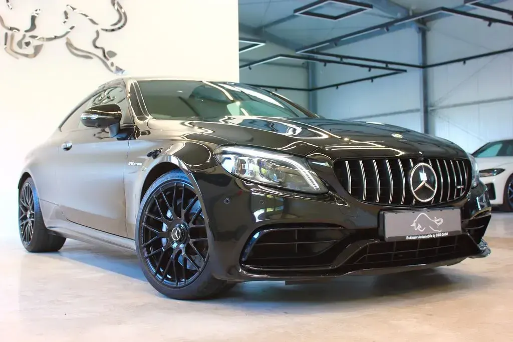 Gebraucht Mercedes C63 AMG AMG 476 PS (350 kW) 2020 Obsidian schwarz met. Coupé
