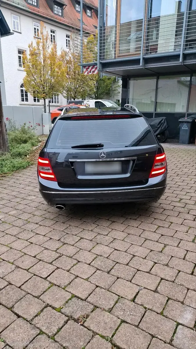 Gebraucht Mercedes C220 170 PS (125 kW) 2014 Schwarz Kombi