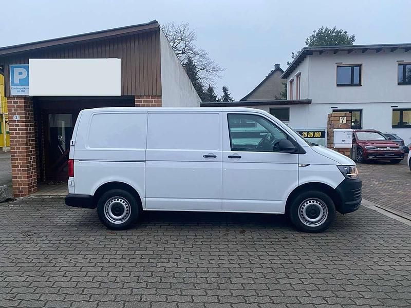 Gebraucht VW Transporter 102 PS (75 kW) 2018 Candyweiß Van