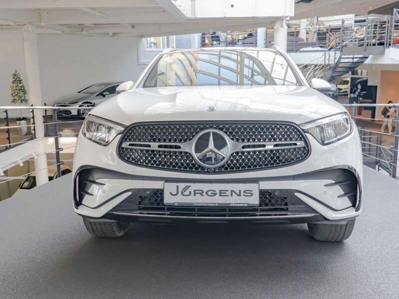 Gebraucht Mercedes GLC220 AMG 197 PS (144 kW) 2025 Weiss unilack polarweiss SUV