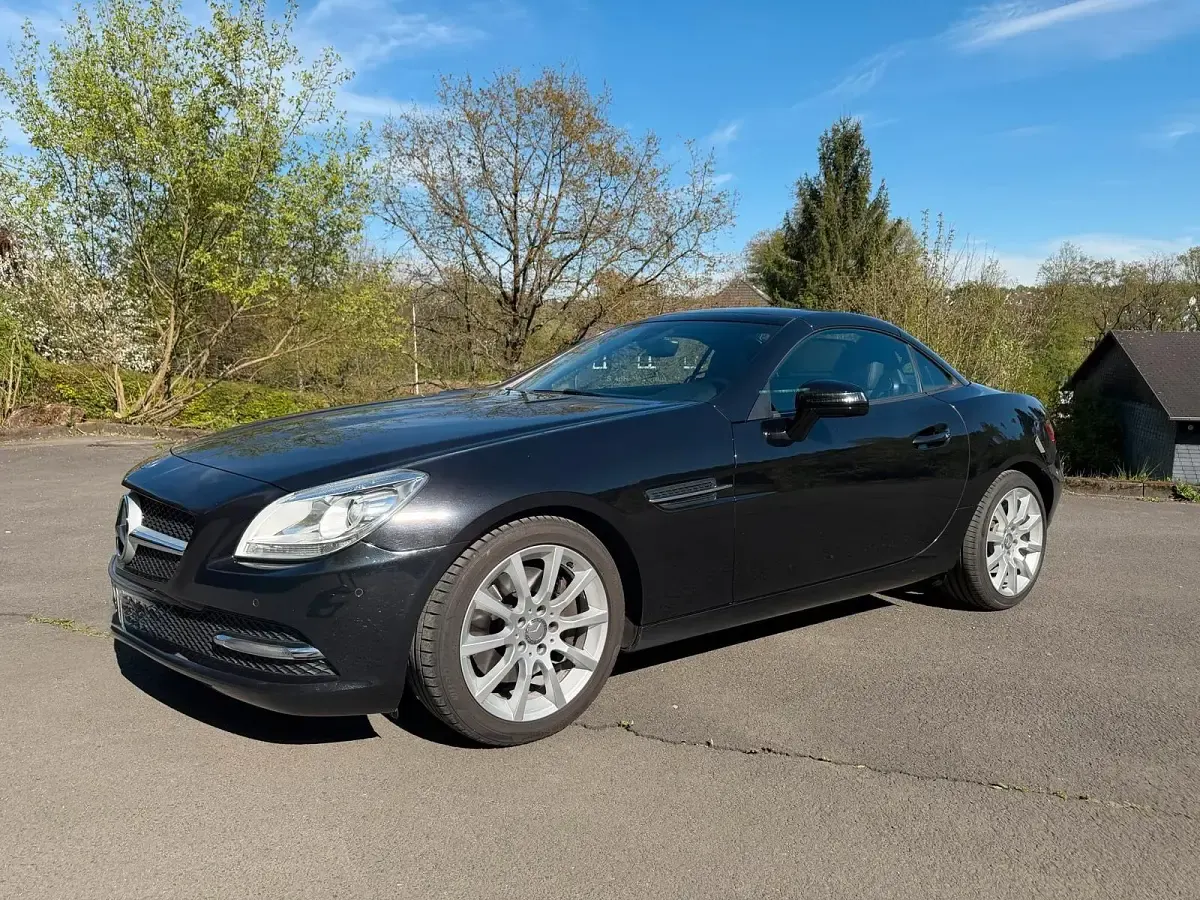 Gebraucht Mercedes SLK250 204 PS (150 kW) 2012 Schwarz Cabrio