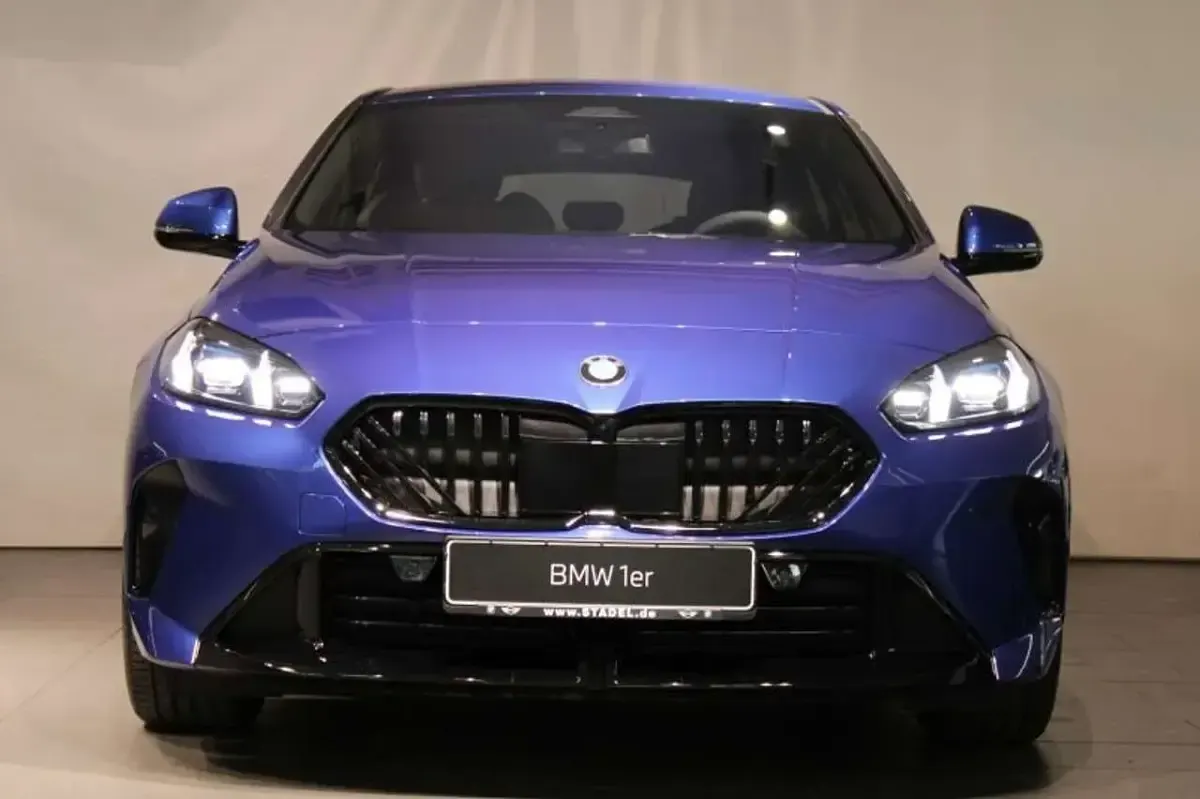 Neu BMW 120 M Sport 170 PS (125 kW) 2026 M portimao blau metallic Kleinwagen