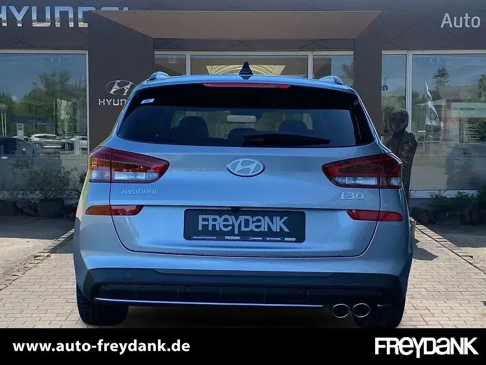 Gebraucht Hyundai i30 140 PS (102 kW) 2025 Shimmering silver Kombi