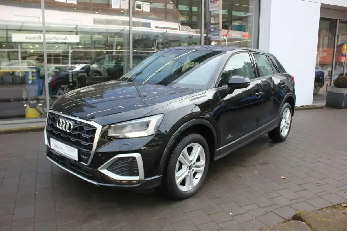 Używany Audi Q2 Advanced 150 KM (110 kW) 2023 Czarny SUV
