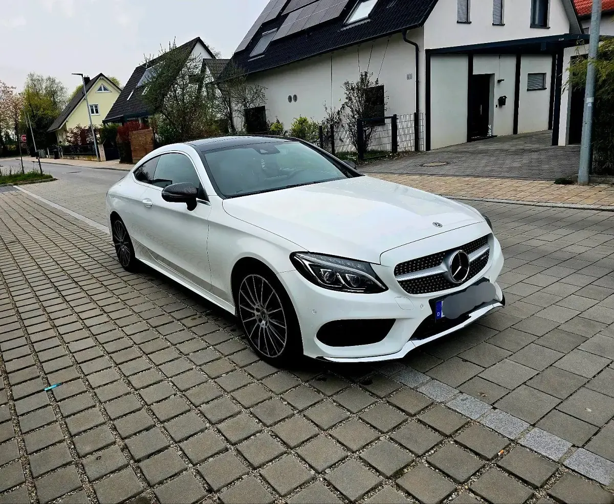 Gebraucht Mercedes C300 AMG 245 PS (180 kW) 2016 Weiß Coupé