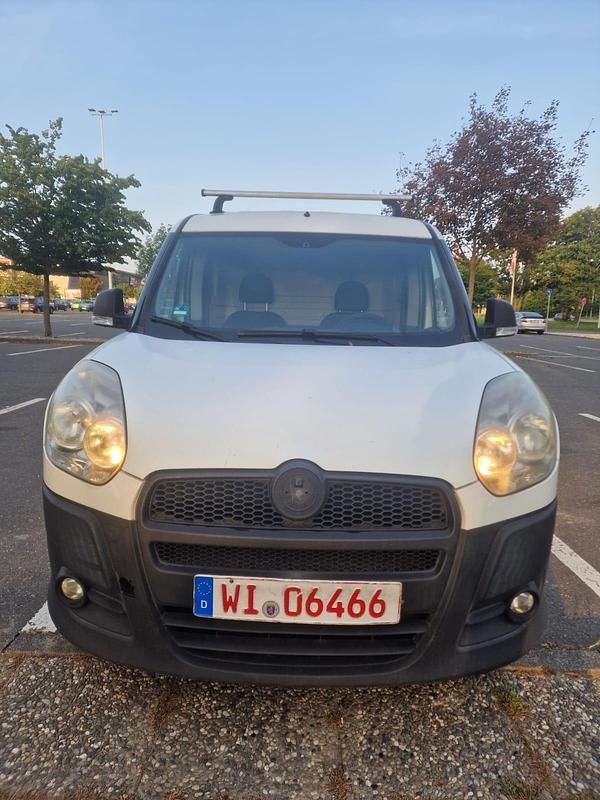 Weiß Gebraucht 2012 Fiat Doblò Van / Kleinbus | 1.700 € - Bild 1/4