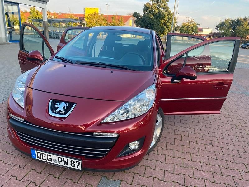 Rot Gebraucht 2011 Peugeot 207 Sport Kleinwagen | 2.950 € (Superpreis) - Bild 1/4