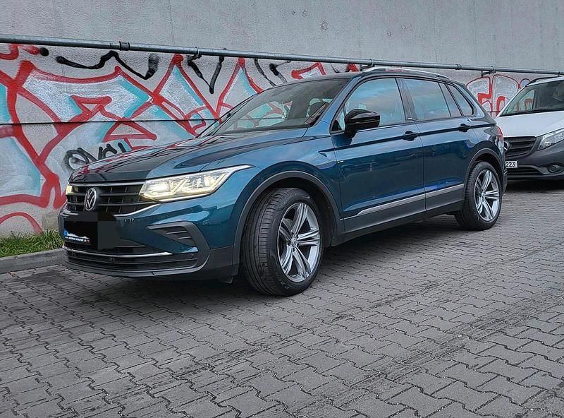 Grün Gebraucht 2021 VW Tiguan R-line SUV | 23.500 € (Superpreis) - Bild 1/4