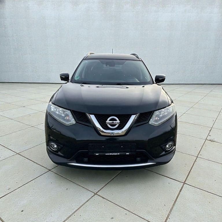 Gebraucht Nissan X-Trail Acenta 131 PS (96 kW) 2016 Black pearl (m) SUV