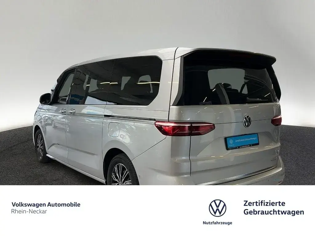 Używany VW Multivan Style 150 KM (110 kW) 2022 Srebrny Minivan