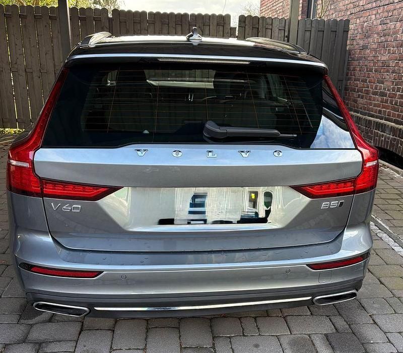 Gebraucht Volvo V60 Inscription 250 PS (183 kW) 2020 Grau Kombi