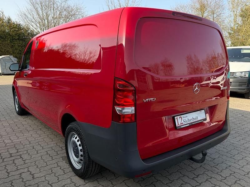 Gebraucht Mercedes Vito 136 PS (100 kW) 2021 Rot Van