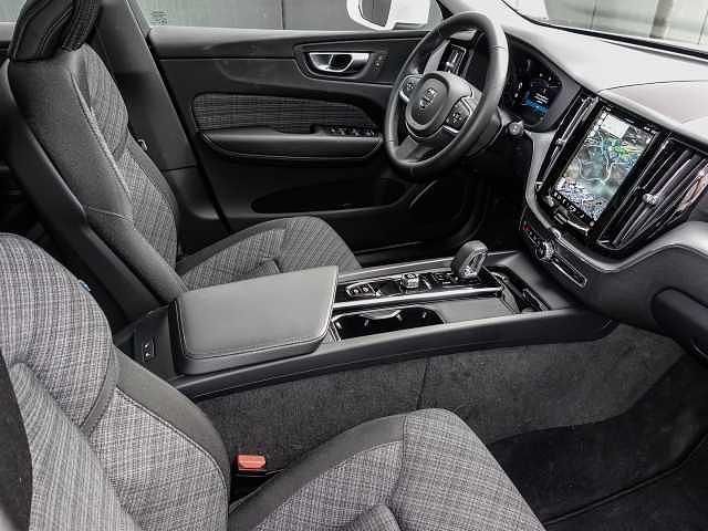 Gebraucht Volvo XC60 145 PS (106 kW) 2023 SUV