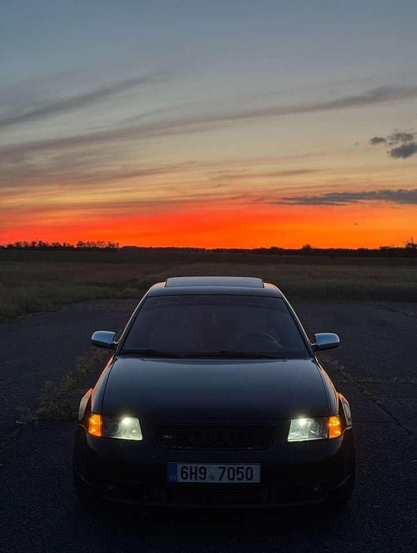 Schwarz Gebraucht 1999 Audi S3 Coupé | 10.000 € - Bild 1/4