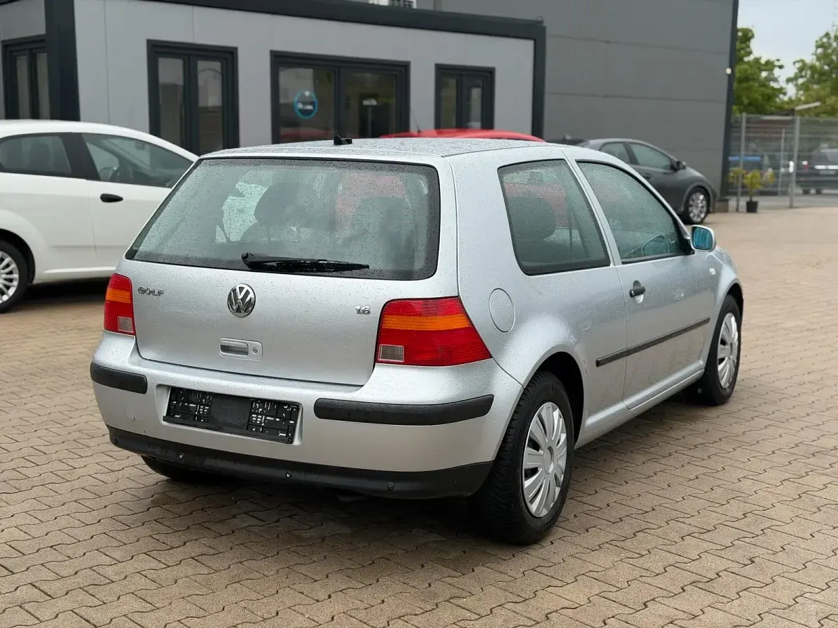 Brugt VW Golf IV 75 HK (55 kW) 2001 Sølv Hatchback