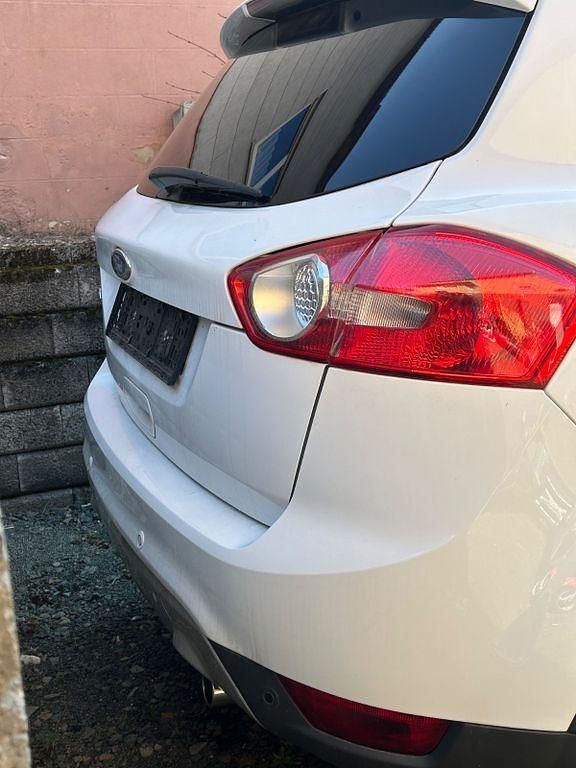 Gebraucht Ford Kuga Titanium 163 PS (119 kW) 2011 Weiß SUV