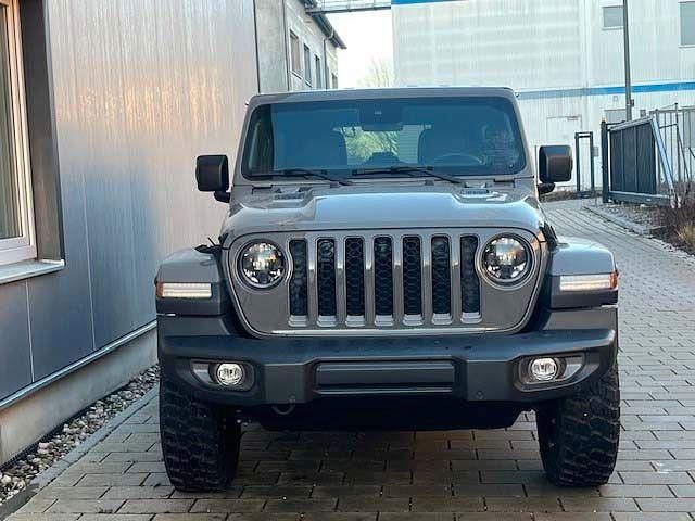 Grau Neu 2025 Jeep Wrangler Unlimited Rubicon SUV | 56.900 € - Bild 1/4