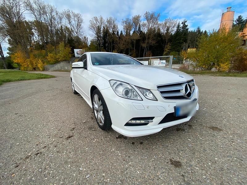 Gebraucht Mercedes E200 184 PS (135 kW) 2013 Coupé