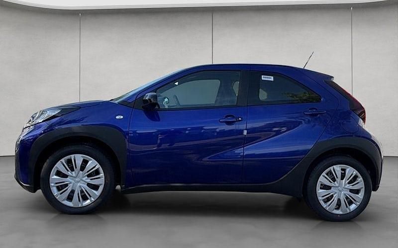 Neu Toyota Aygo X Business Edition 72 PS (52 kW) 2025 Blau SUV