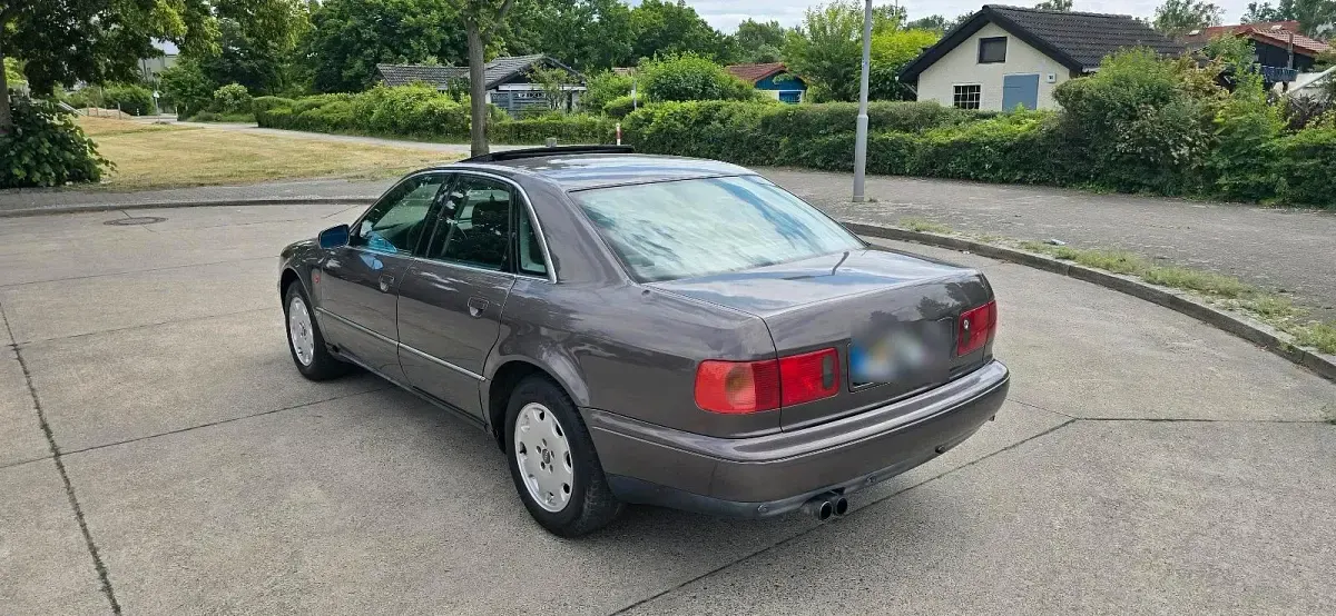 Gebraucht Audi A8 Design 1995 Braun Limousine
